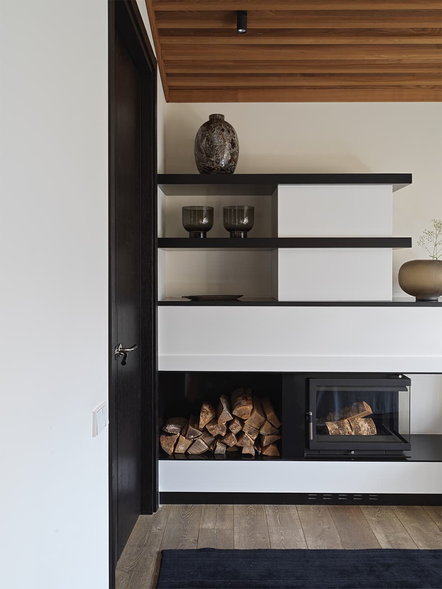 Вневременный интерьер для загородного дома в Светлогорье – проект INRE Design Studio