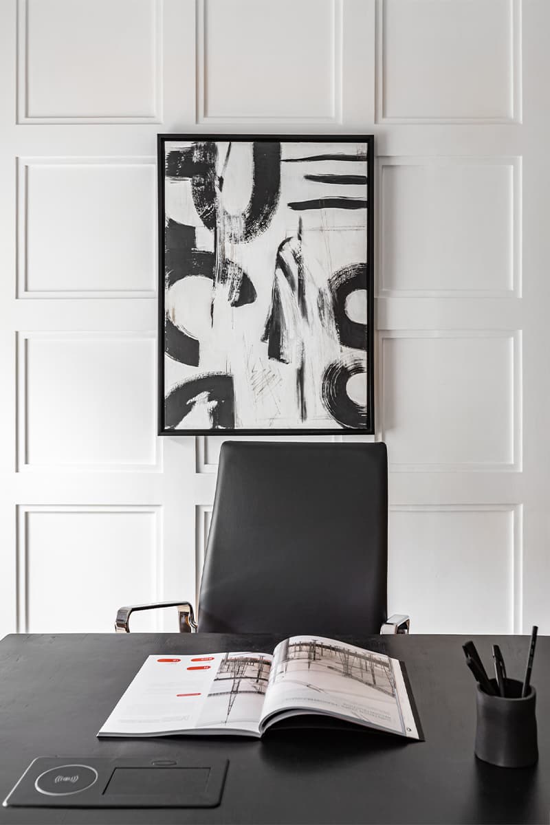 Умеренность и лаконичность в интерьере мини-офиса – проект студии «Мастерская декоратора»