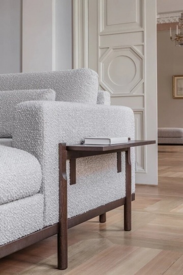 Бренд Dantone Home представил обновленную версию дивана «Бэйкер»