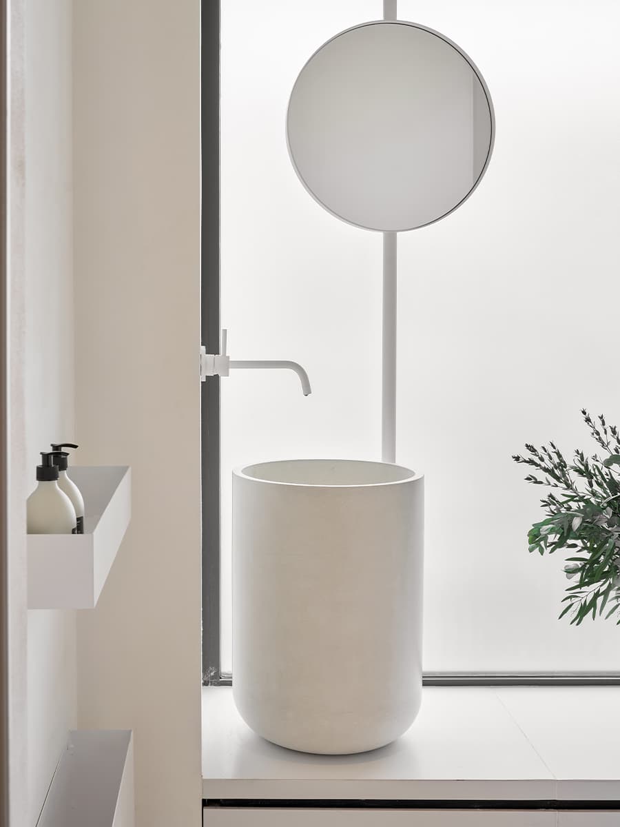 Уютный интерьер ресторана в индустриальных декорациях – проект DA Bureau