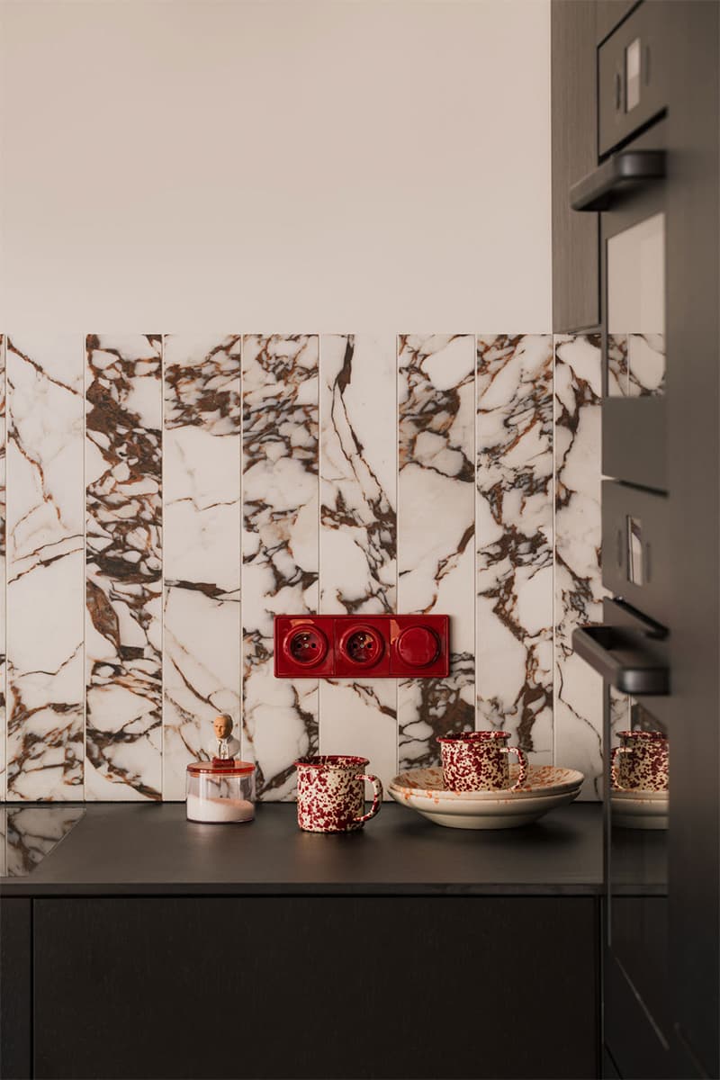 Насыщенный интерьер уютной квартиры в Кракове – проект Mistovia Studio