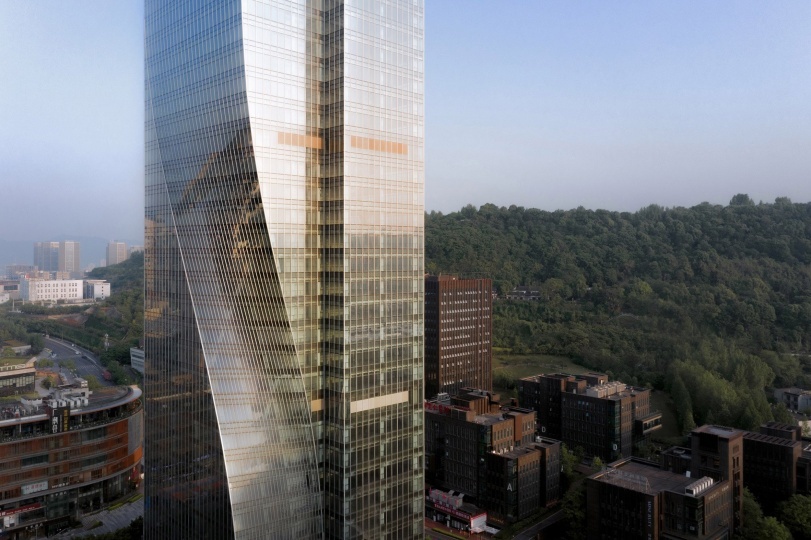 «Танцующая» башня по проекту студии Aedas появилась в Китае