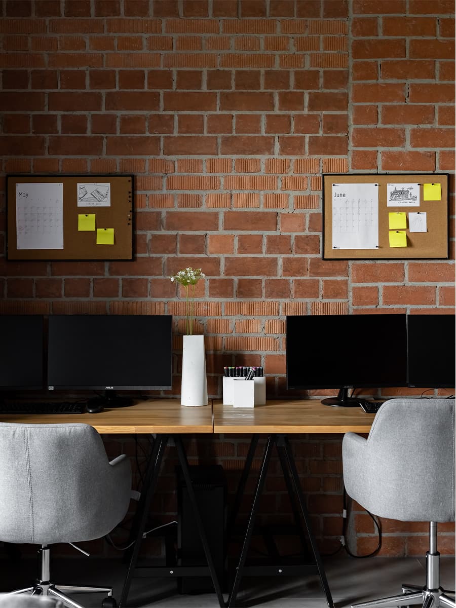 Контрастный интерьер офиса для челябинского архитектурного бюро – проект Юлии Стариковой