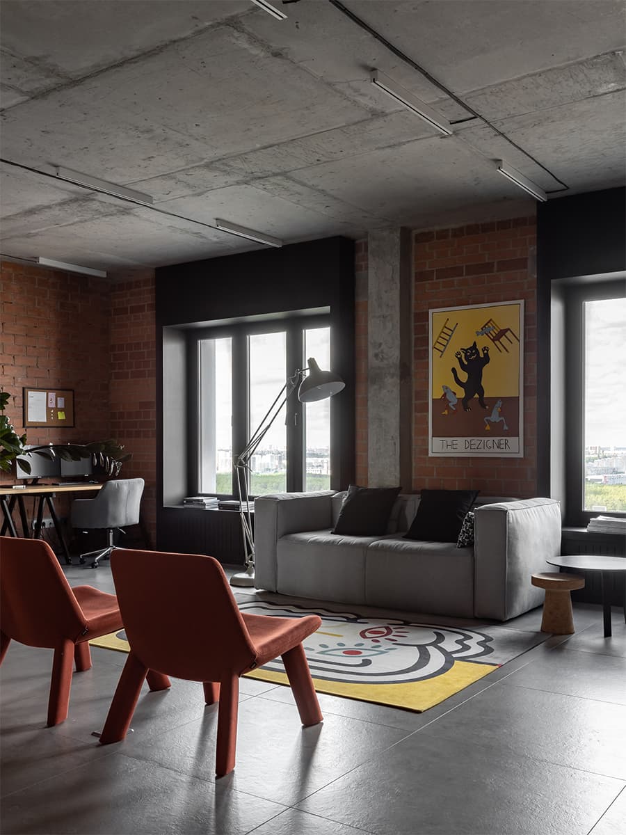 Контрастный интерьер офиса для челябинского архитектурного бюро – проект Юлии Стариковой