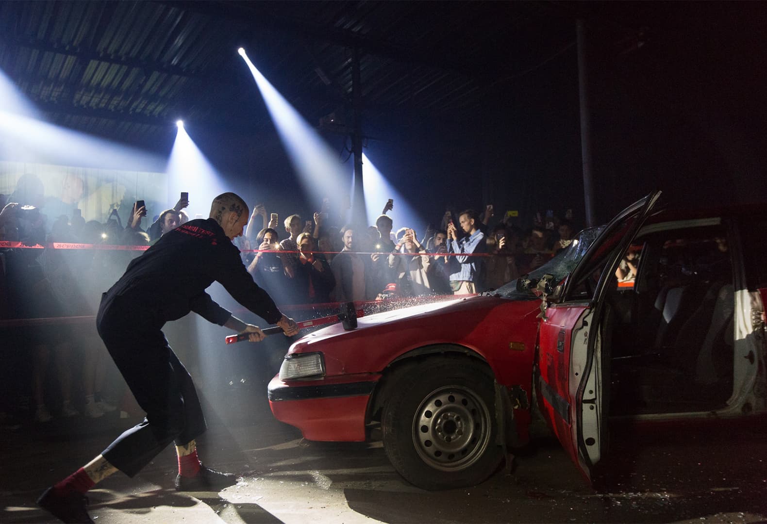 Шоу Crash Test бренда Волчок