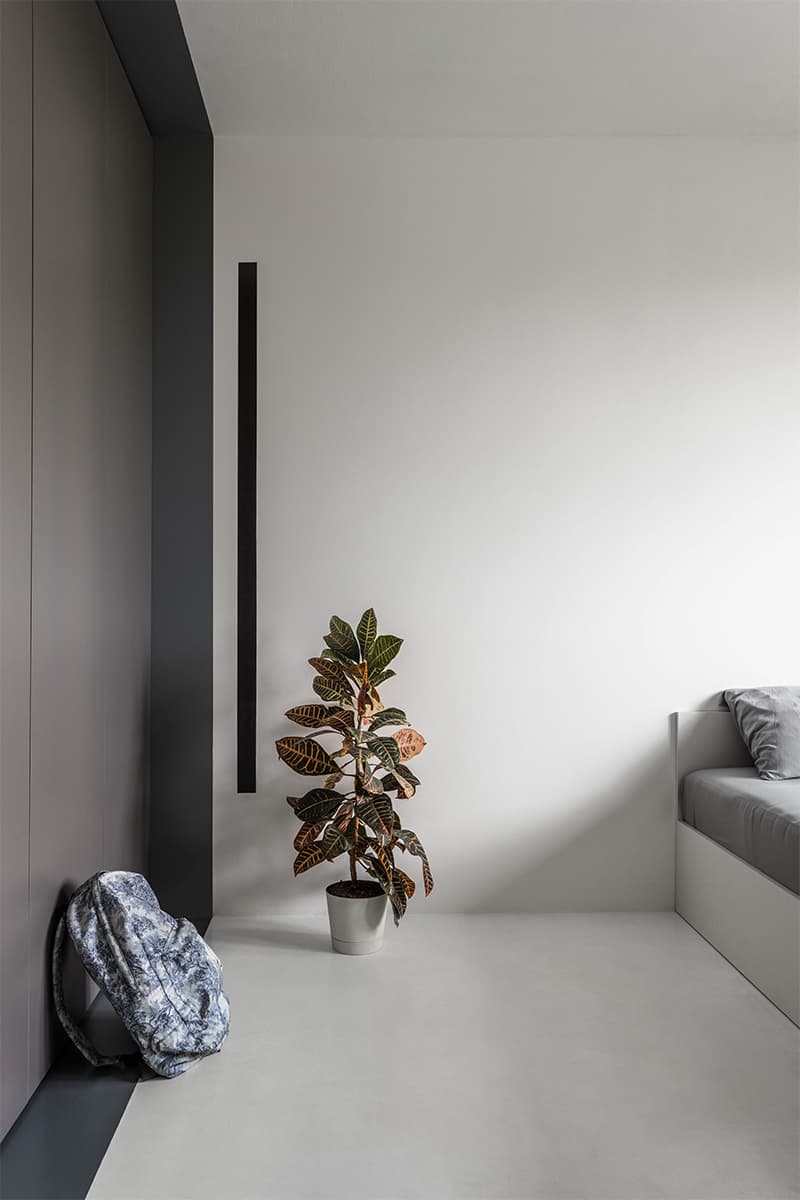 Закатный градиент в аскетичном интерьере квартиры для молодого человека – проект Рустэма Уразметова