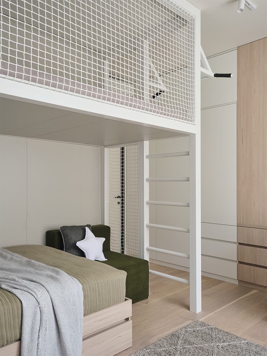 Интерьер питерской квартиры с этническими мотивами – проект LIVET Architects