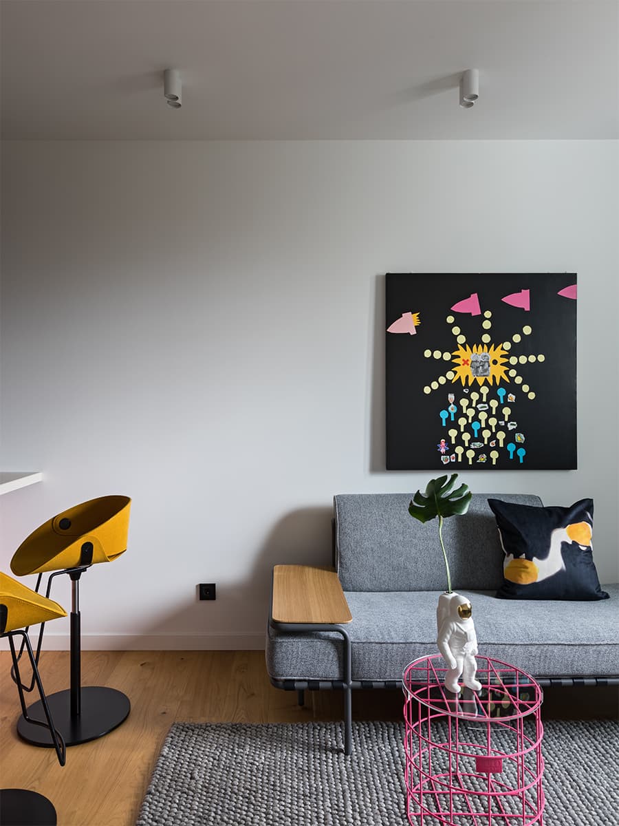 Жизнерадостный интерьер минской квартиры для молодой девушки – проект Михаила Курносова