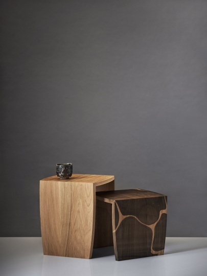 Шведский бренд Ringvide выпустил деревянную мебель с мраморным рисунком