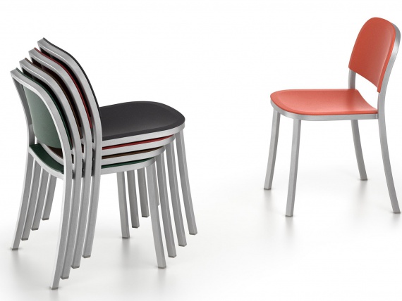 Джаспер Моррисон создал коллекцию предметов мебели из переработанных алюминиевых трубок