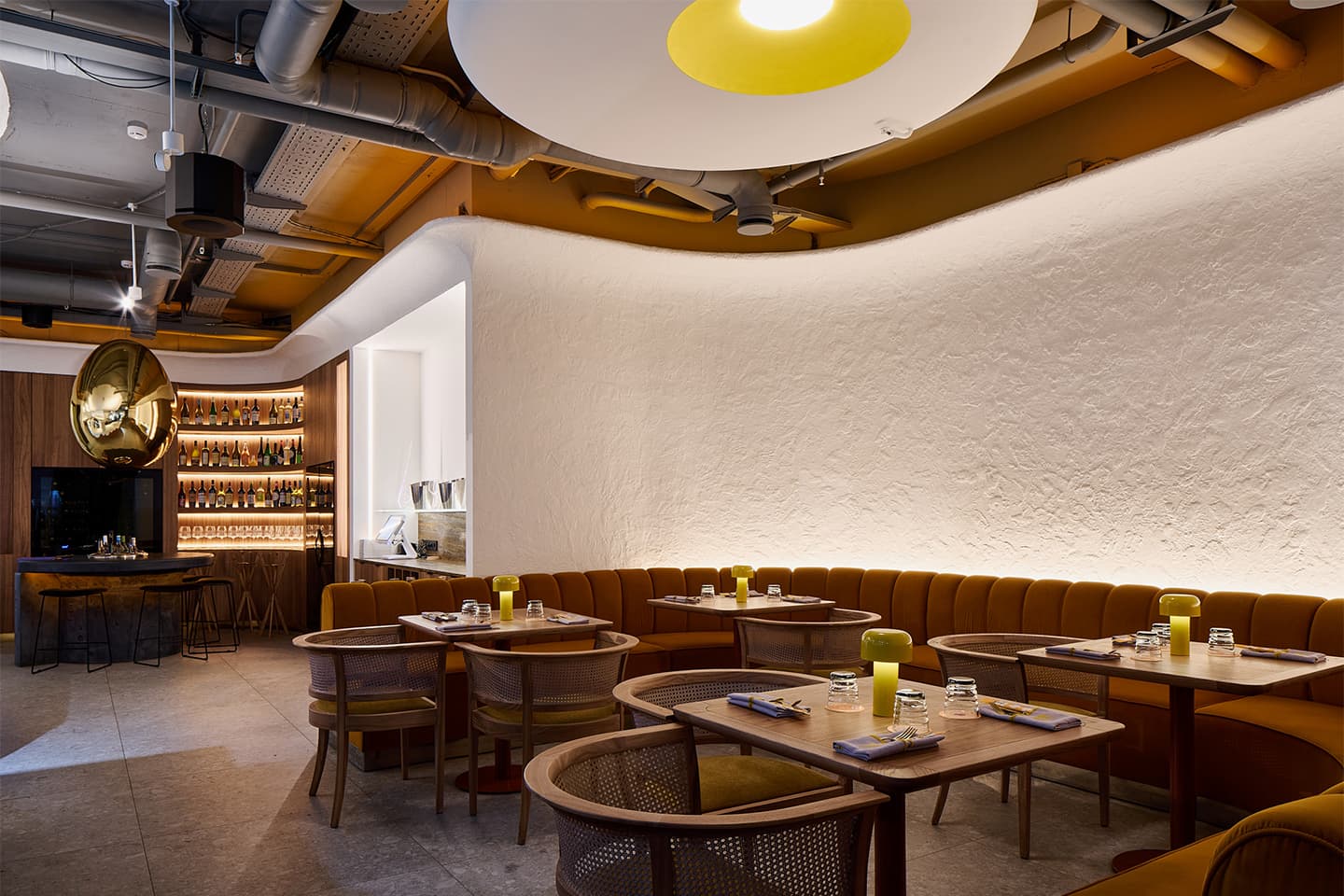 Мягкий интерьер ресторана японской кухни на стыке Востока и Запада – проект Юлии Ионовой