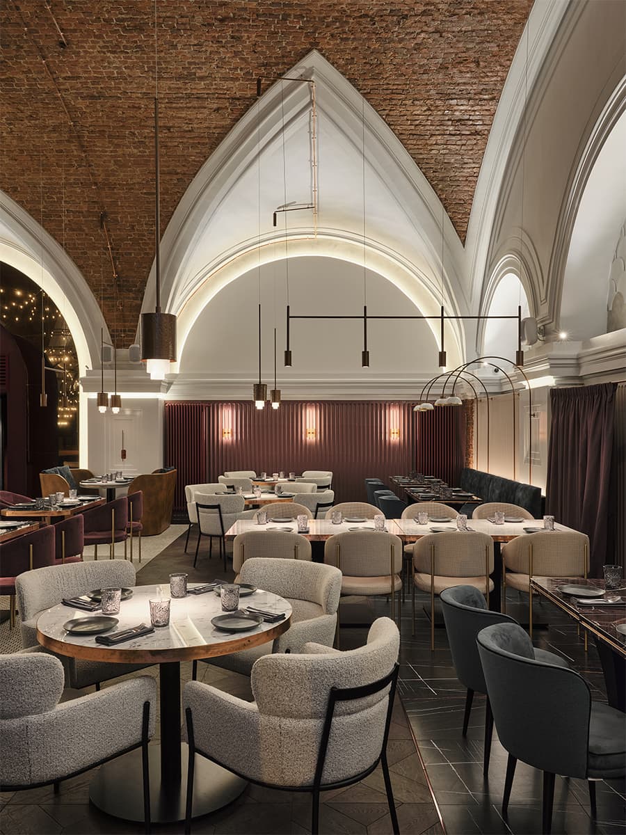 Театральный интерьер ресторана в культурной столице – проект MODGI Group