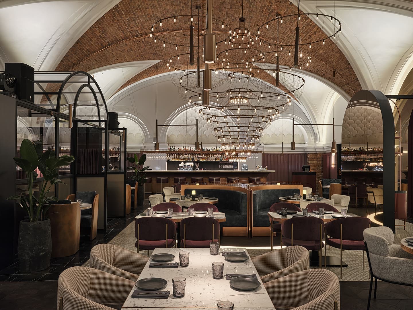 Театральный интерьер ресторана в культурной столице – проект MODGI Group