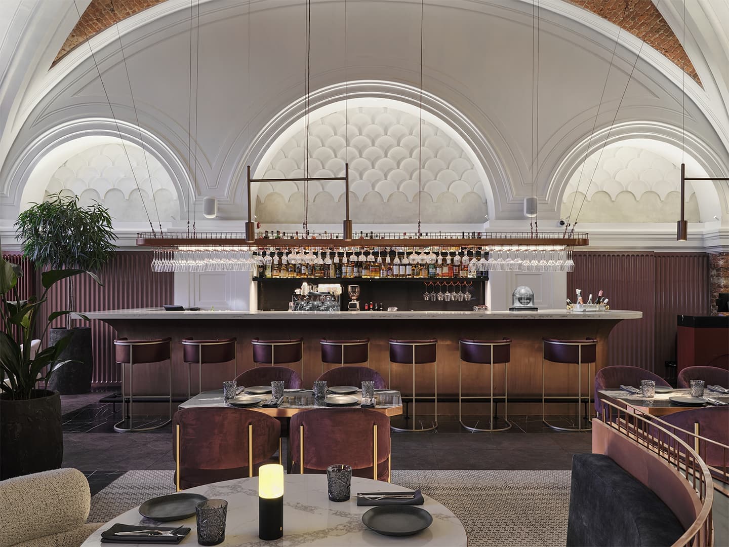 Театральный интерьер ресторана в культурной столице – проект MODGI Group
