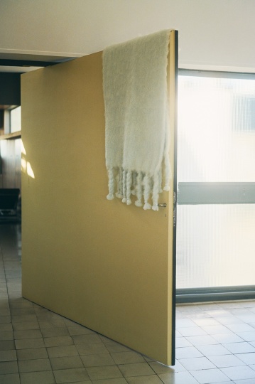 Палитра Ле Корбюзье нашла отражение в новой линейке одеял Tekla