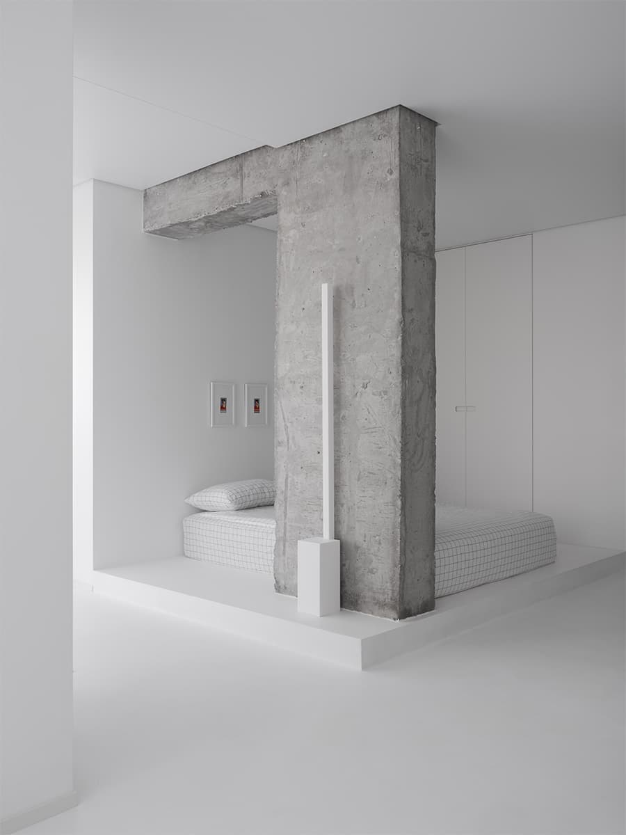 Черно-белая палитра и графичные детали в интерьере квартиры под сдачу – проект Алексея Аладашвили