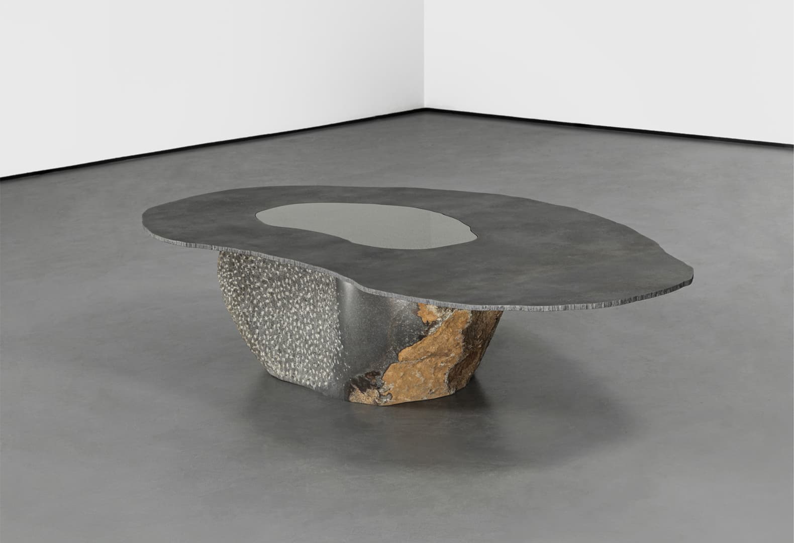 Серия Stone & Steel. Вонмин Парк в Carpenters Workshop Gallery