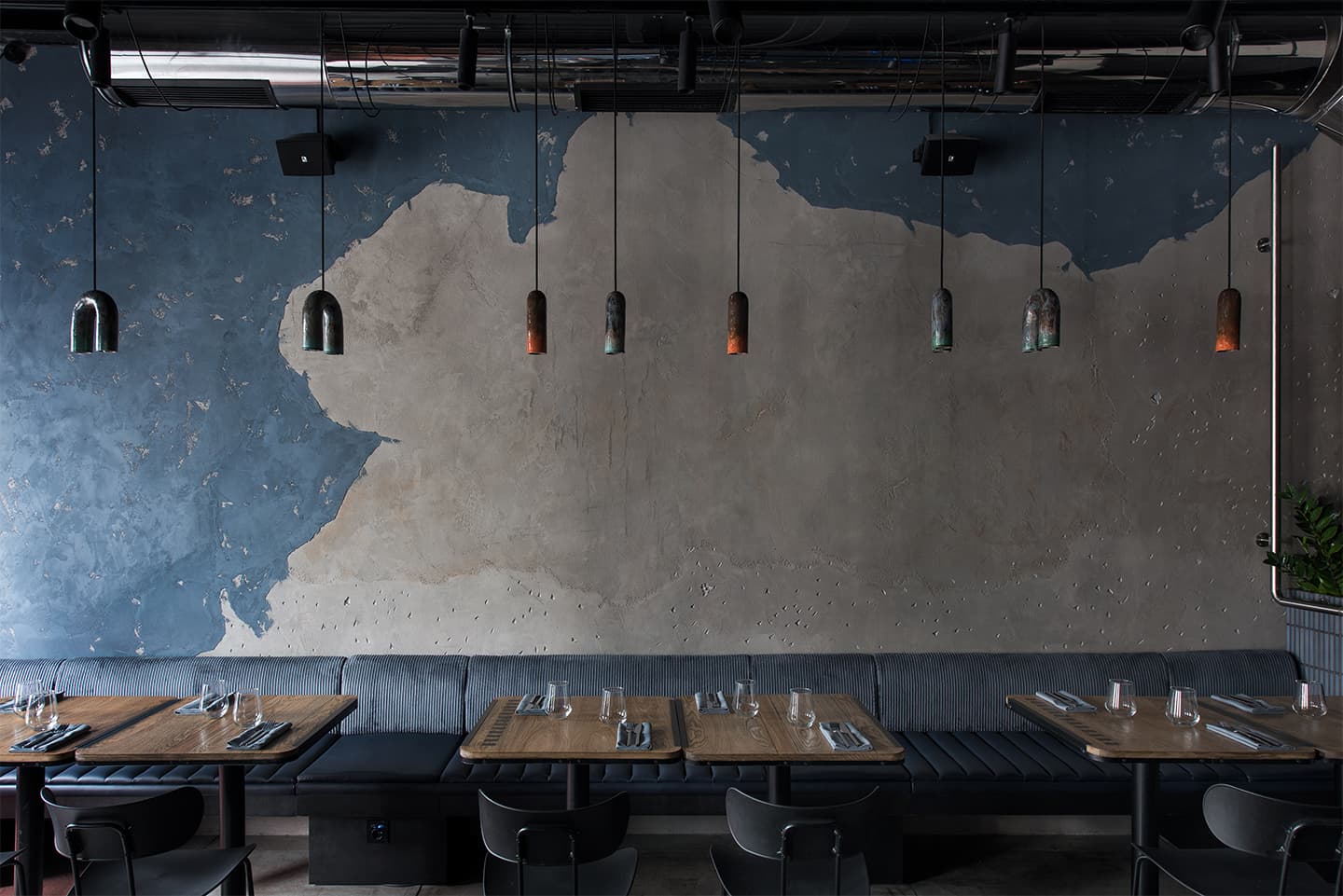 Брутальный интерьер мясного ресторана в центре Москвы – проект PAUM Design