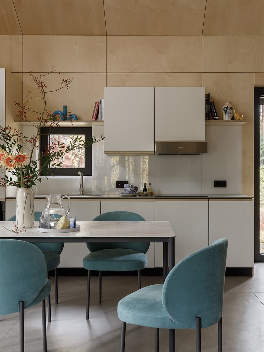 Уютный дом-антагонист для девочки-подростка – проект SPACE FOUR