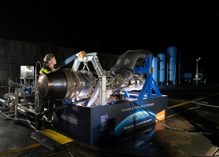 EasyJet и Rolls-Royce протестировали авиационный двигатель на водороде