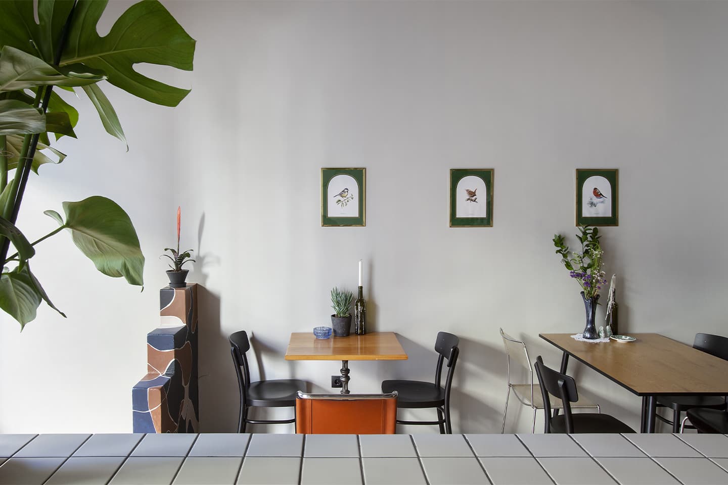 По-домашнему уютный интерьер кафе в Белграде – проект FREYA Architects