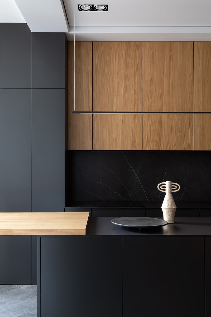 Найти пятый угол: интерьер квартиры с диагональными стенами и нелинейной планировкой – проект Ольги Божьевой