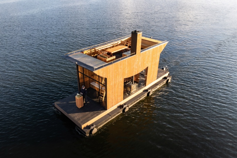 Шведские архитекторы Sandellsandberg сделали плавучую сауну