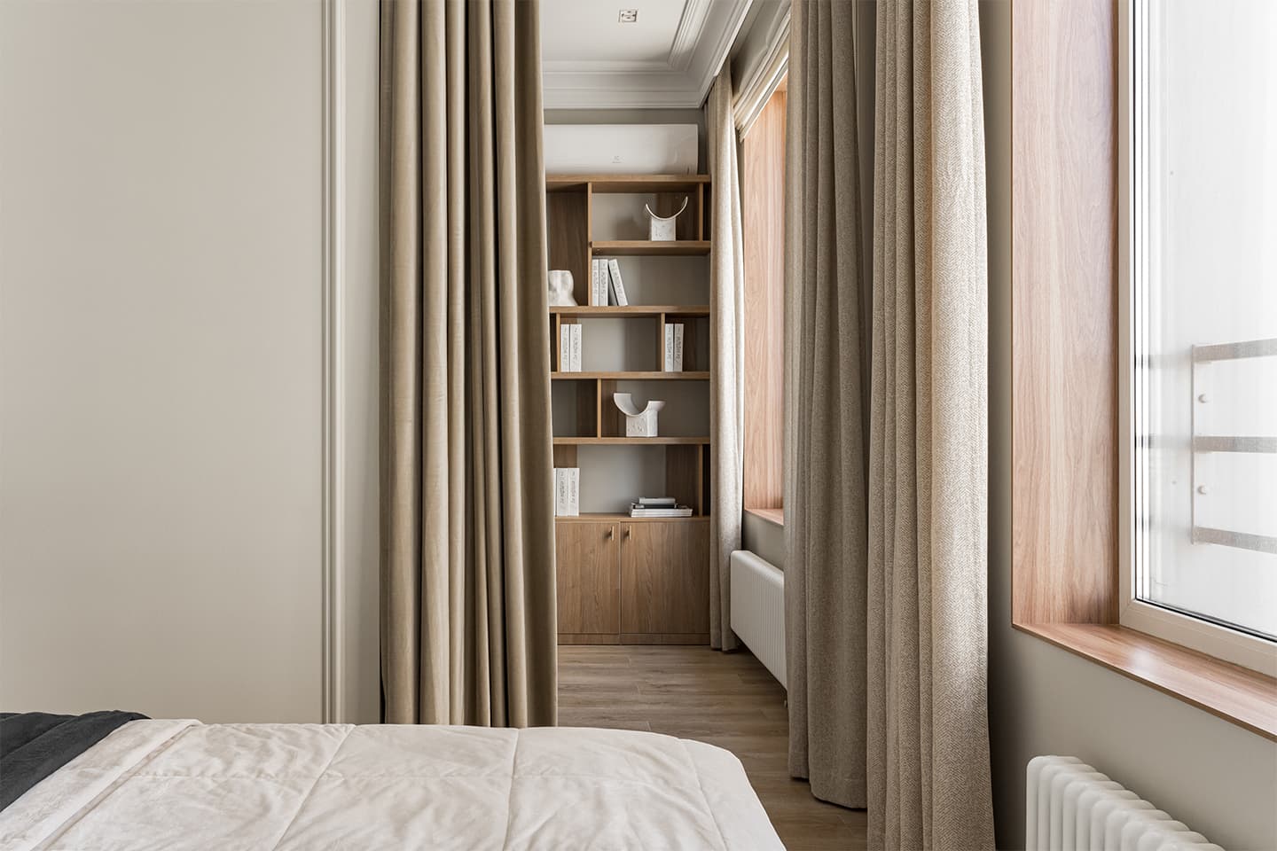 Пятьдесят оттенков бежевого в интерьере небольшой квартиры для молодой девушки – проект Алены Герасимовой