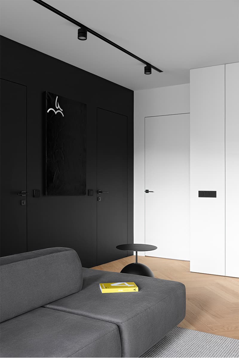 Ода функциональности: color-blocking и продуманные сценарии движения в интерьере минской квартиры – проект Михаила Курносова