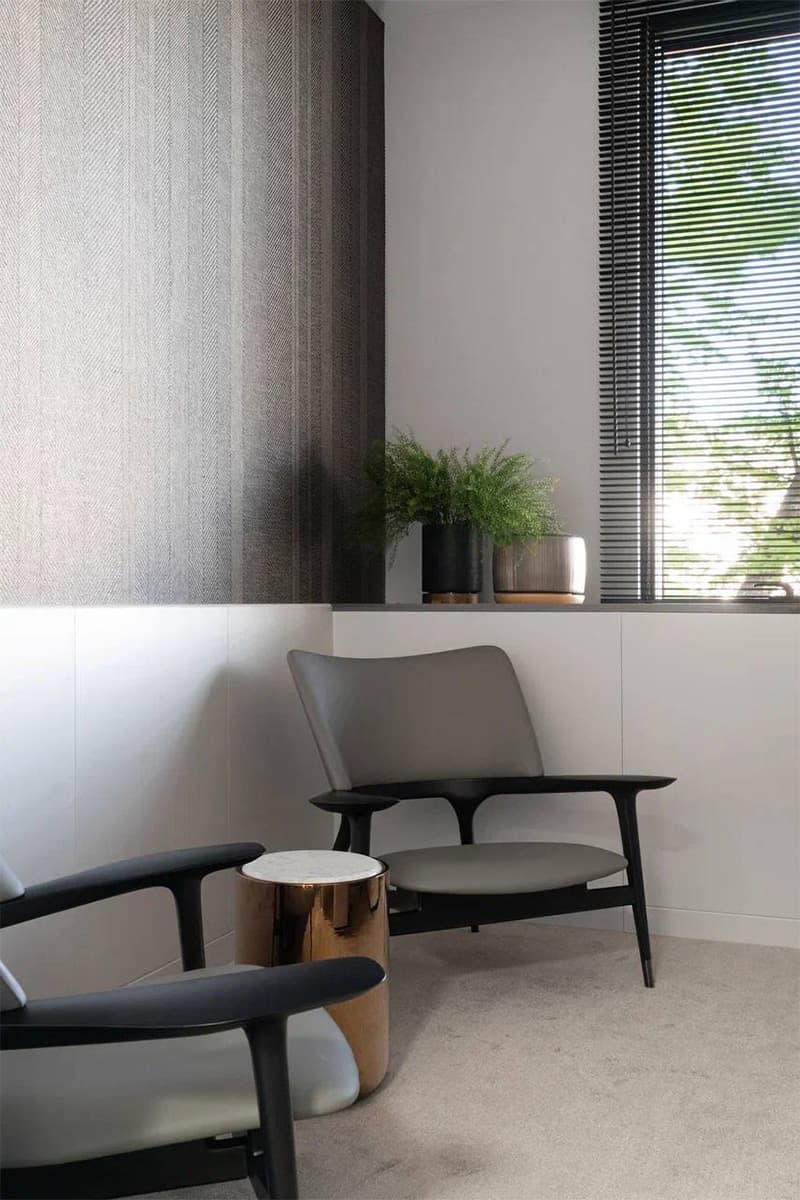 Преображение компактного офиса в центре Екатеринбурга – проект Екатерины Елизаровой