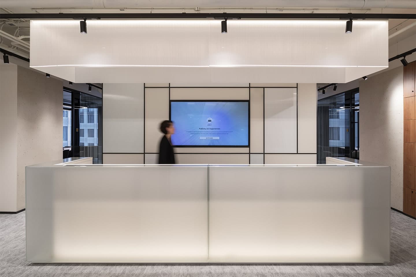 Многоцветный интерьер семиэтажного технологичного офиса в Москве – проект архитектурного бюро T+T Architects