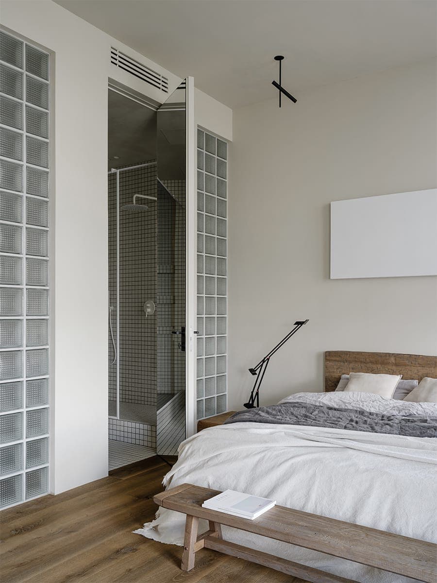 Простота, эргономика и эстетика двух культур в интерьере большой квартиры – проект Architectural Studio RE