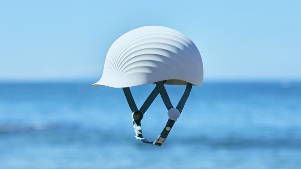 Shellmet: шлем из раковин морского гребешка и переработанного пластика