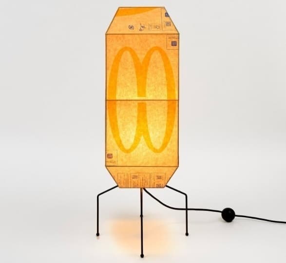 Корейский дизайнер сделал лампы из бумажных пакетов McDonald’s