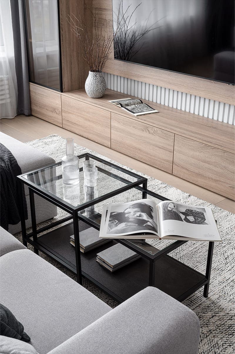 Серые, белые и пастельные оттенки в интерьере семейной квартиры – проект DKart Design Studio