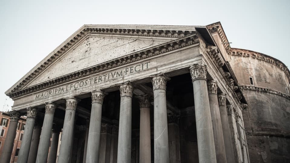 Исследователи MIT и Гарварда нашли секрет прочности бетона времен Древнего Рима