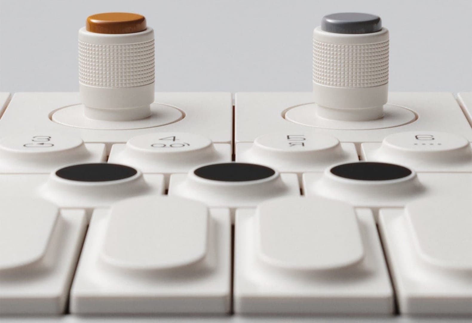 Компактный синтезатор OP-1 Field. Фото: Teenage Engineering