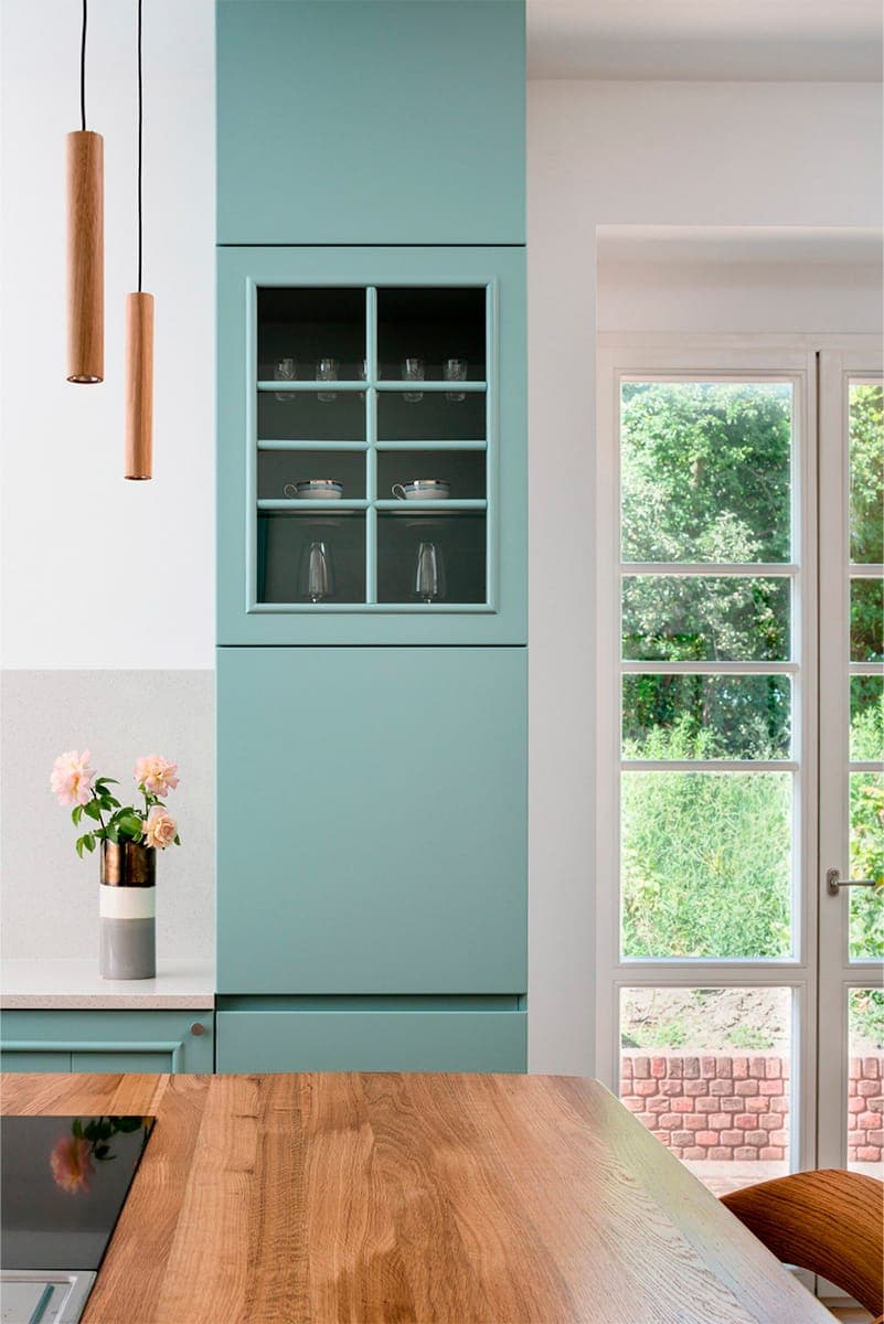 Вневременный интерьер загородного коттеджа в Праге — проект студии No Architects