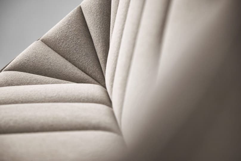 Студия Front создала диван, который имитирует фигурки оригами