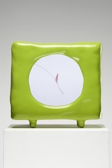 Маартен Баас сделал коллекцию часов с игривым дизайном