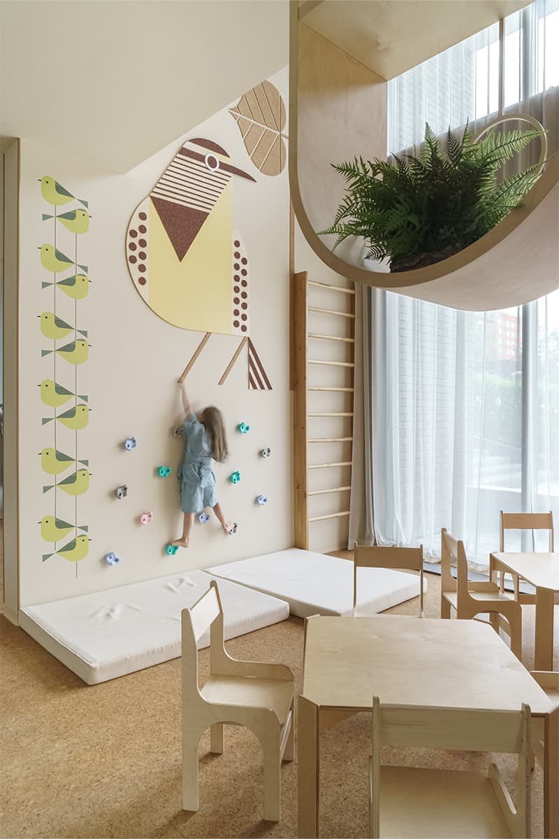Экологичный интерьер детского клуба в Екатеринбурге — проект дизайн-бюро Zavod11