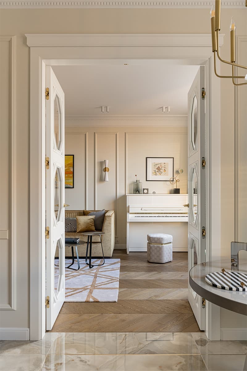 Эклектичный интерьер московской квартиры с яркими акцентами — проект Юлии Сафоновой