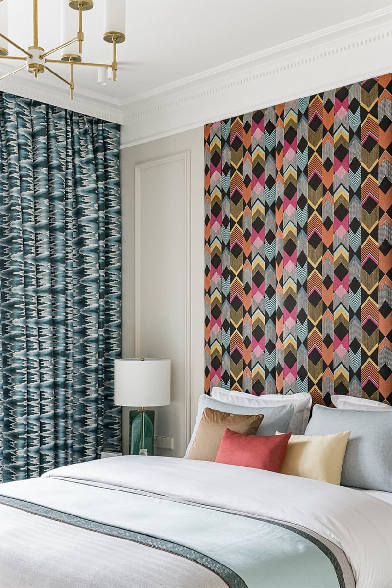 Эклектичный интерьер московской квартиры с яркими акцентами — проект Юлии Сафоновой