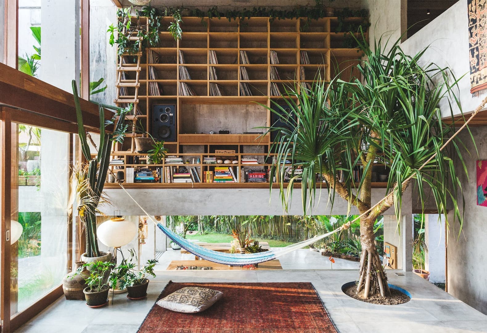 Concrete Jungle. Tropical Architecture And Its Surprising Origins | Читать  design mate