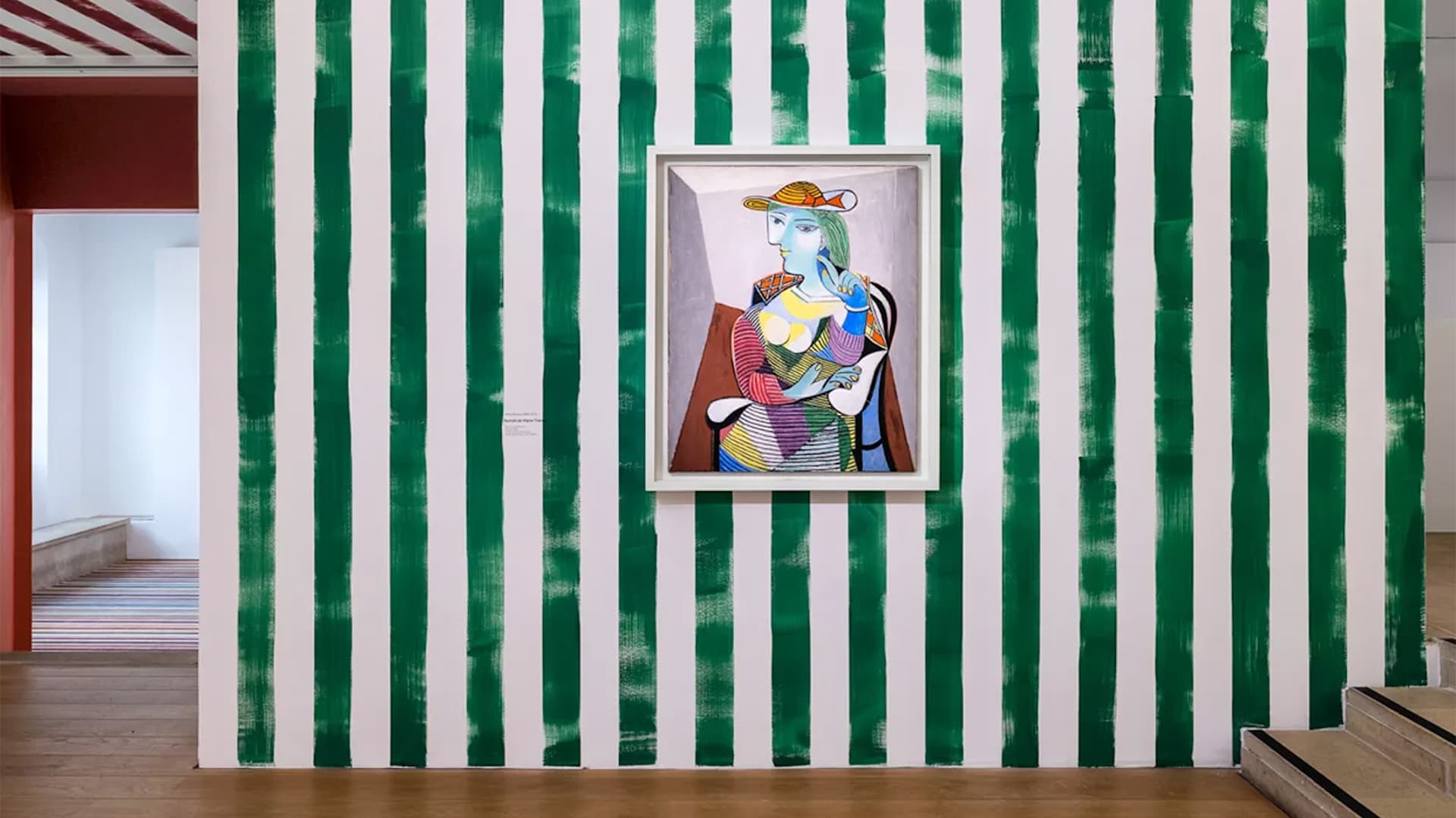 Дизайн, обрамляющий искусство: сценография Пола Смита к выставке Пабло Пикассо в Париже