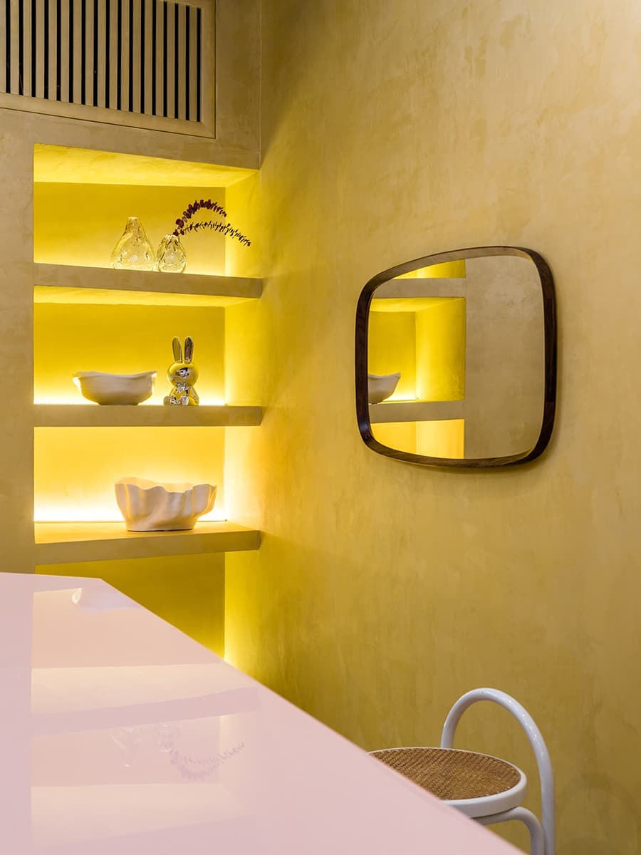 Сочный интерьер цветочного магазина в Москва-Сити — проект Дины Дымниковой и Даши Слушаевой