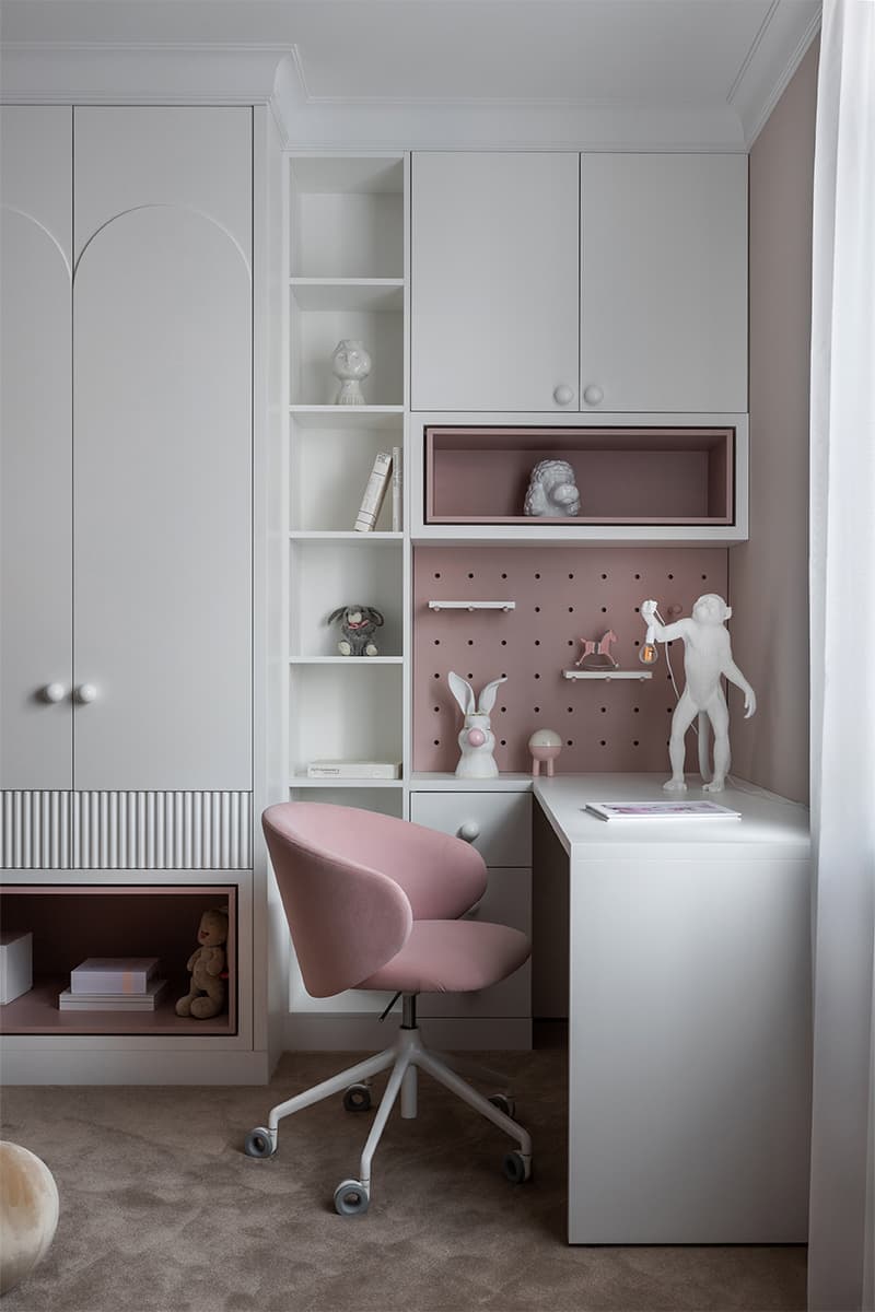 Интерьер квартиры для современный семьи со сказочной детской комнатой — проект Надежды Тимохиной