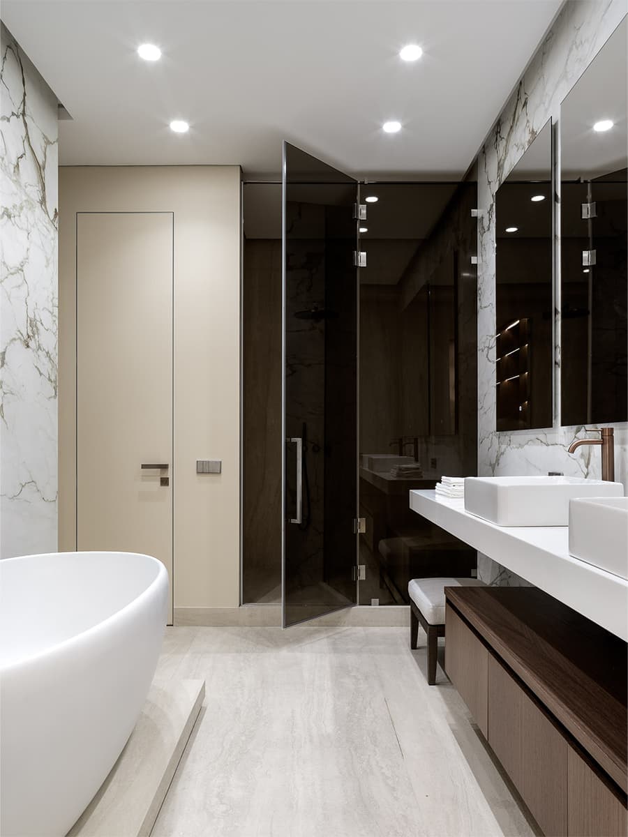 Премиальные материалы и умное зонирование в интерьере квартиры на 64-м этаже небоскреба — проект Анастасии Дэйви и Натальи Шибановой