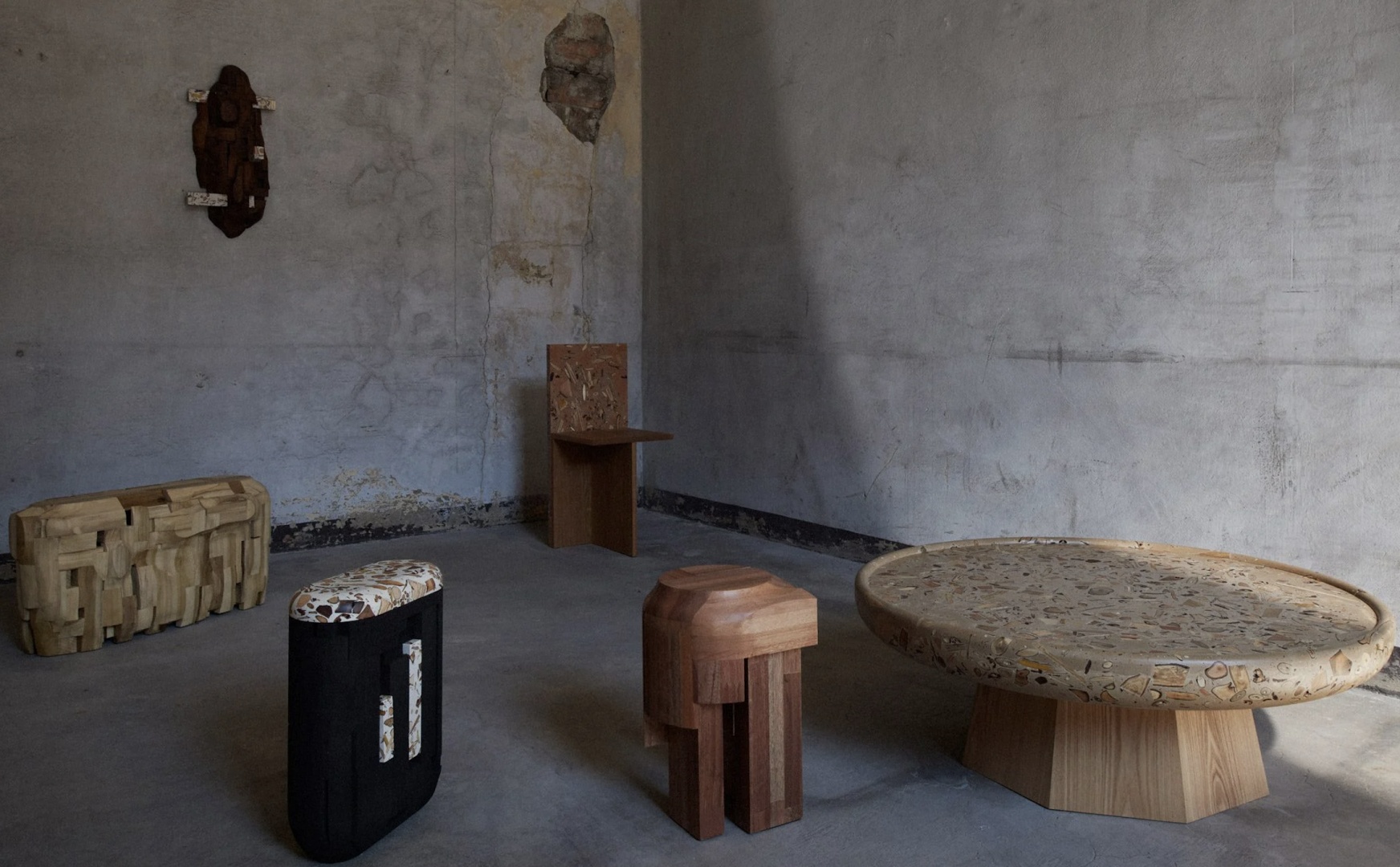 Японский дизайнер придумал материал из дерева с текстурой терраццо