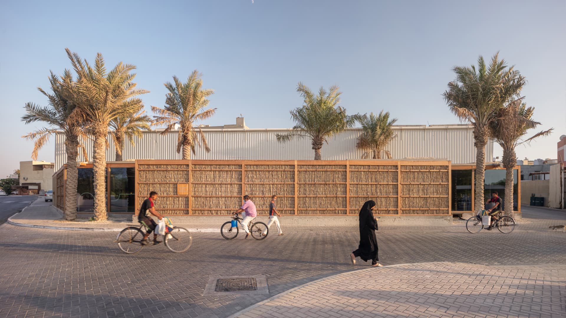 Возрождение забытого ремесла: текстильная фабрика и общественное пространство в Бахрейне